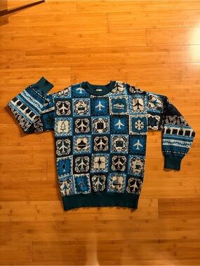 Alaska Airlines Holiday Crewneck Pullover Christmas Sweater – Size Unisex M